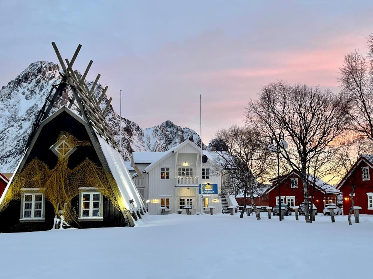 Hotel Anker Brygge Svolvær Exterior foto Jukkasjärvi in winter